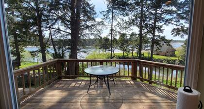 Very quiet Pacific City home with amazing river views from the deck!