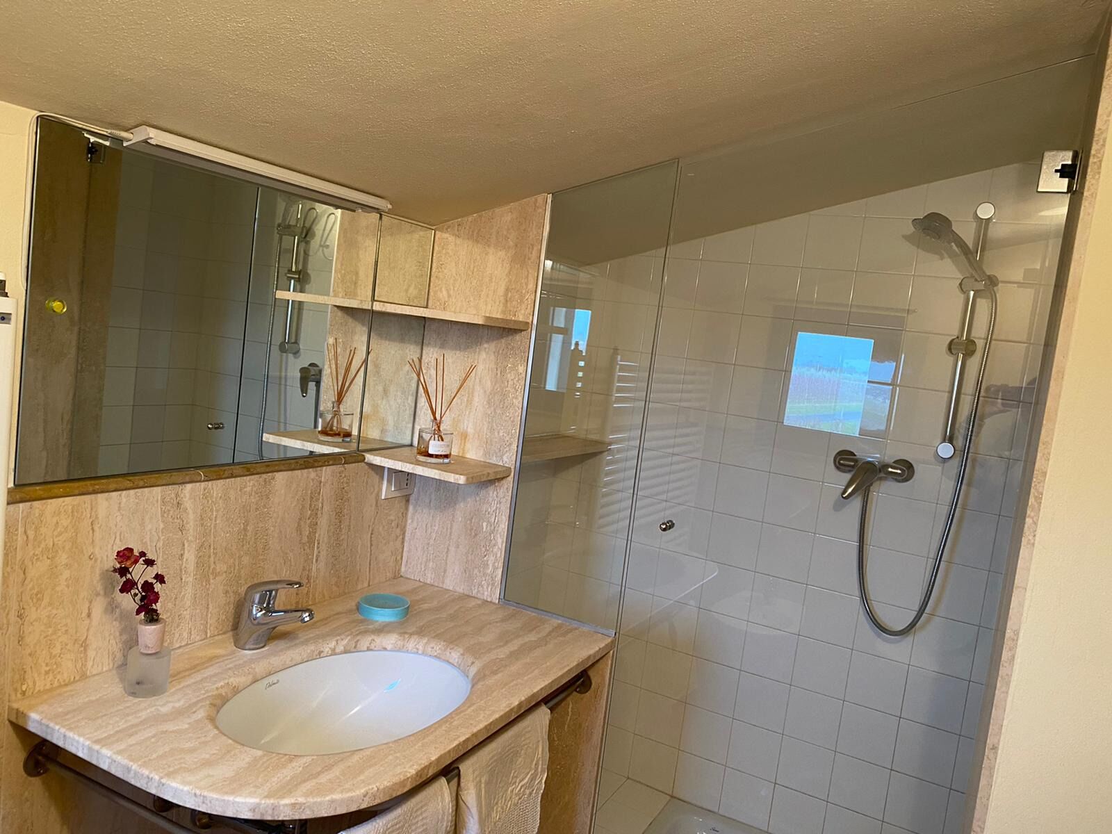 Sotto La Luna: Country House Apartment for families with balcony and garden