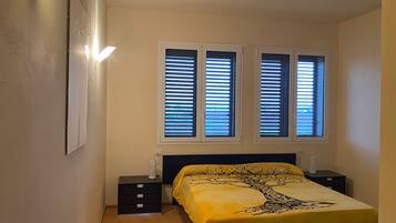 2 Schlafzimmer, Babybetten, kostenloses WLAN, BettwÀsche