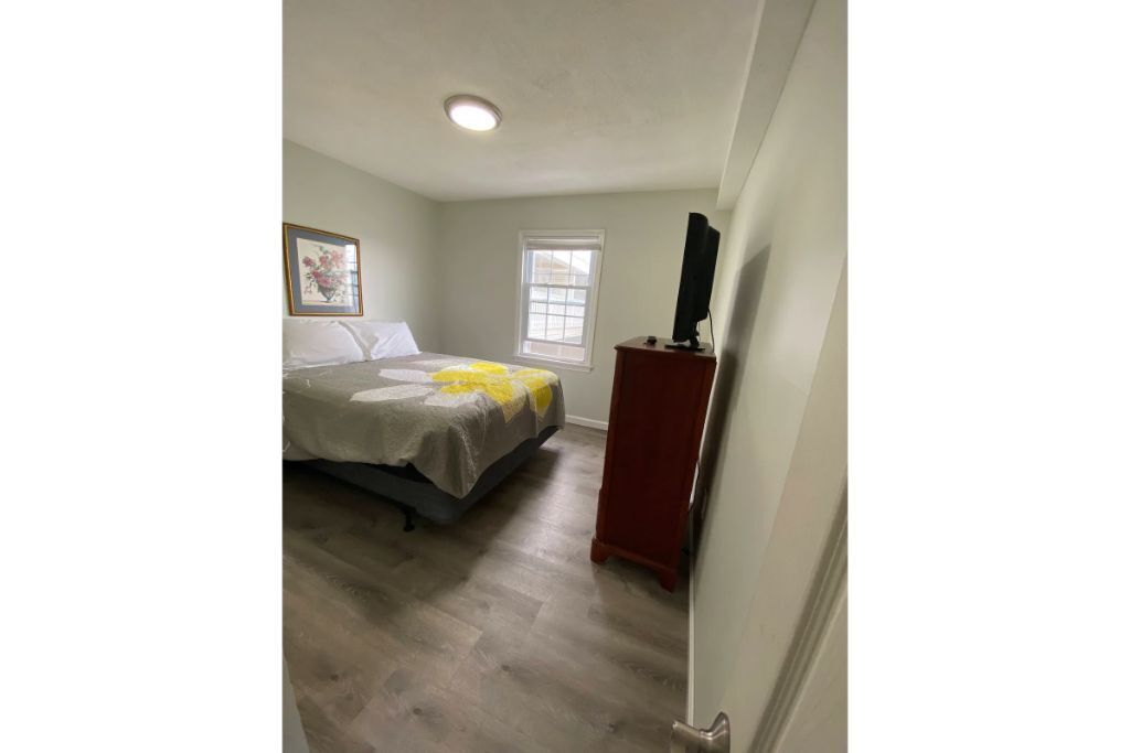 lovely 2-bedroom apartment with pool 2A