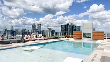 Piscine extérieure, piscine chauffée