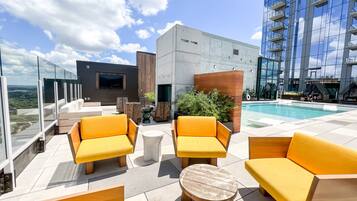 Outdoor pool, a heated pool