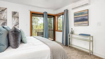 3 bedrooms, desk, iron/ironing board, WiFi