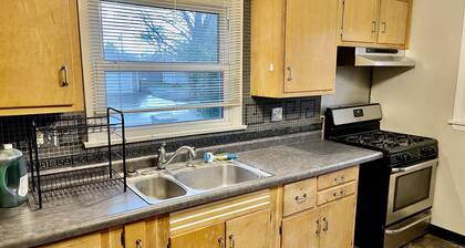Golf View, Beautiful house, walk to ND, safe area