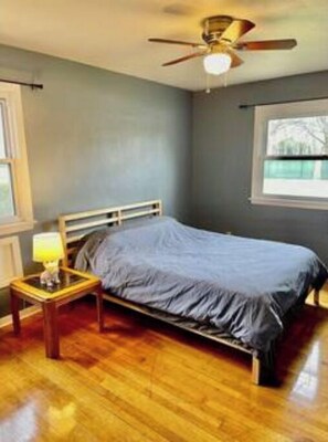 6 bedrooms, iron/ironing board, free WiFi, bed sheets