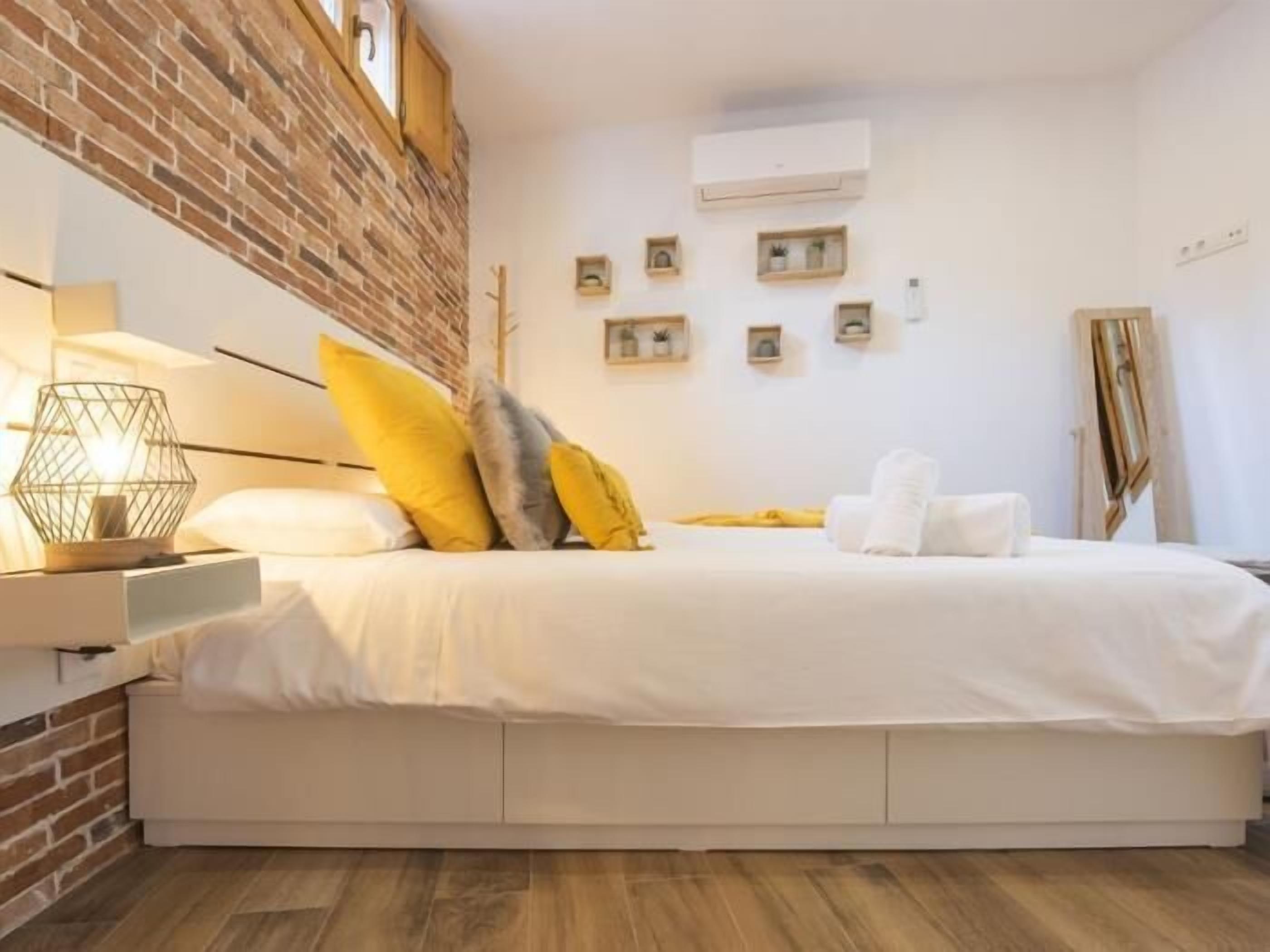 1 chambre, fer et planche à repasser, accès Internet, draps fournis
