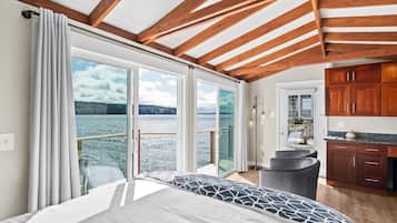 Bureau, fer et planche à repasser, Wi-Fi gratuit, draps fournis