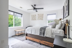 2 bedrooms, desk, iron/ironing board, WiFi