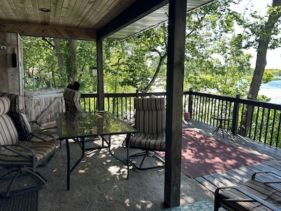 Cozy cabin on lake sakatah, ol time resort. 