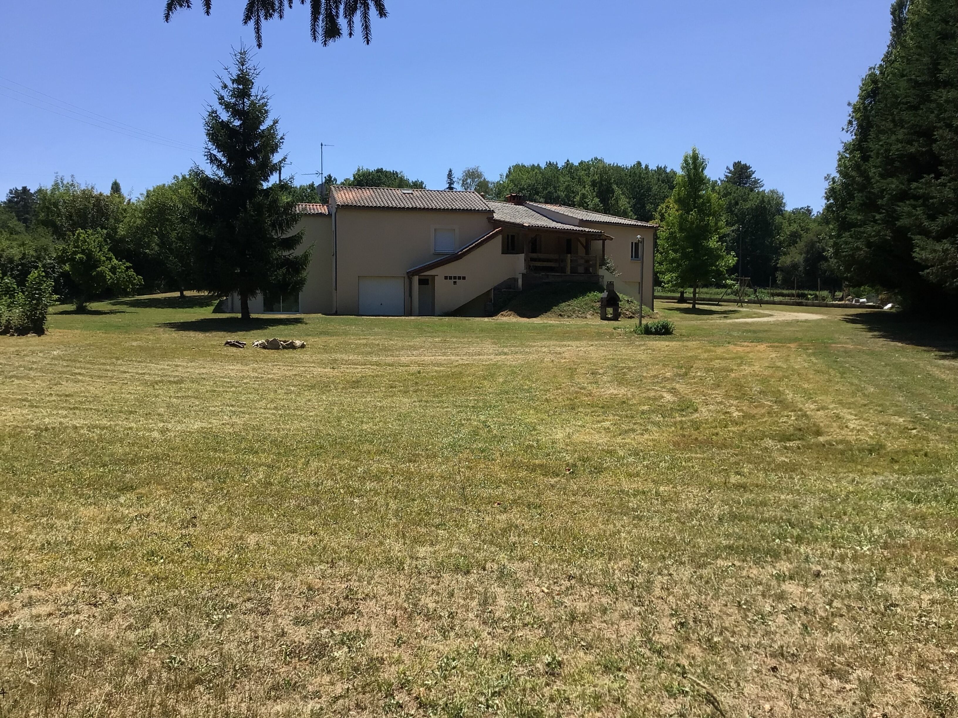 4 bedroom cottage with private swimming pool in the Dordogne Valley 