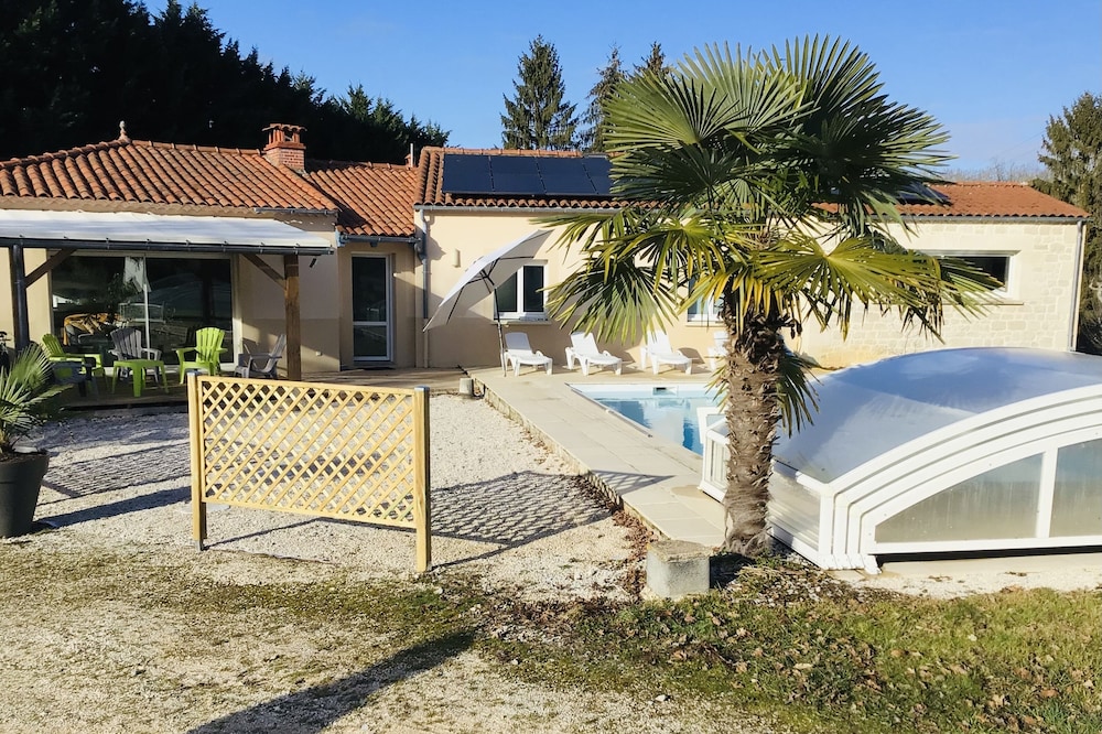 4 bedroom cottage with private swimming pool in the Dordogne Valley