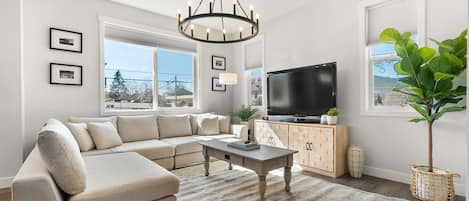 Smart TV, books, stereo