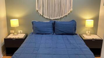 Iron/ironing board, free WiFi, bed sheets