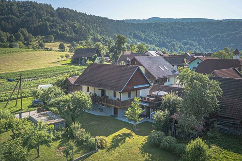 Holiday apartment with two separate floors that can accommodate up to 10 people