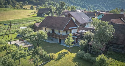 Holiday apartment with two separate floors that can accommodate up to 10 people