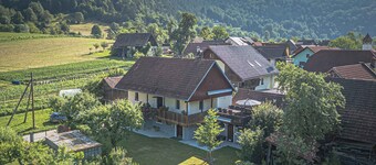 Holiday apartment with two separate floors that can accommodate up to 10 people