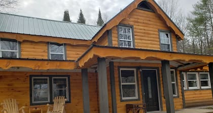 2 STORY ADIRONDACK LOG CABIN-SKI ! SKI! SKI!