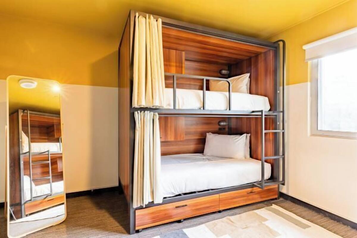 1 bedroom, hypo-allergenic bedding, iron/ironing board, free WiFi