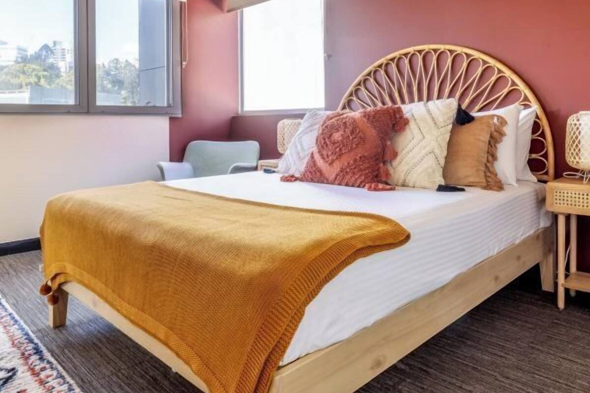 1 bedroom, hypo-allergenic bedding, iron/ironing board, free WiFi