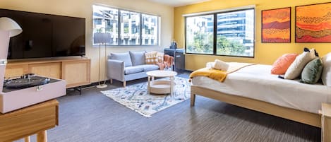 Suite | Bộ đồ giường kháng dị ứng, bàn ủi/dụng cụ ủi quần áo