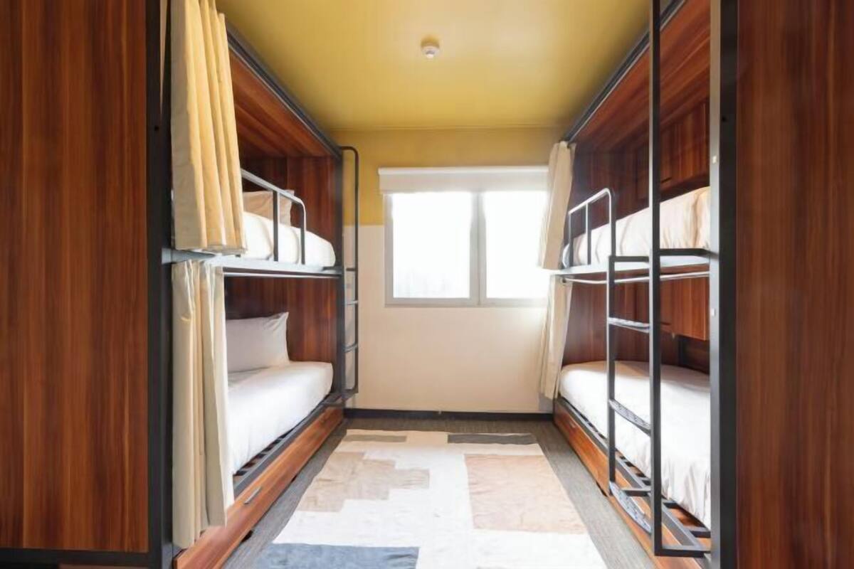 1 bedroom, hypo-allergenic bedding, iron/ironing board, free WiFi
