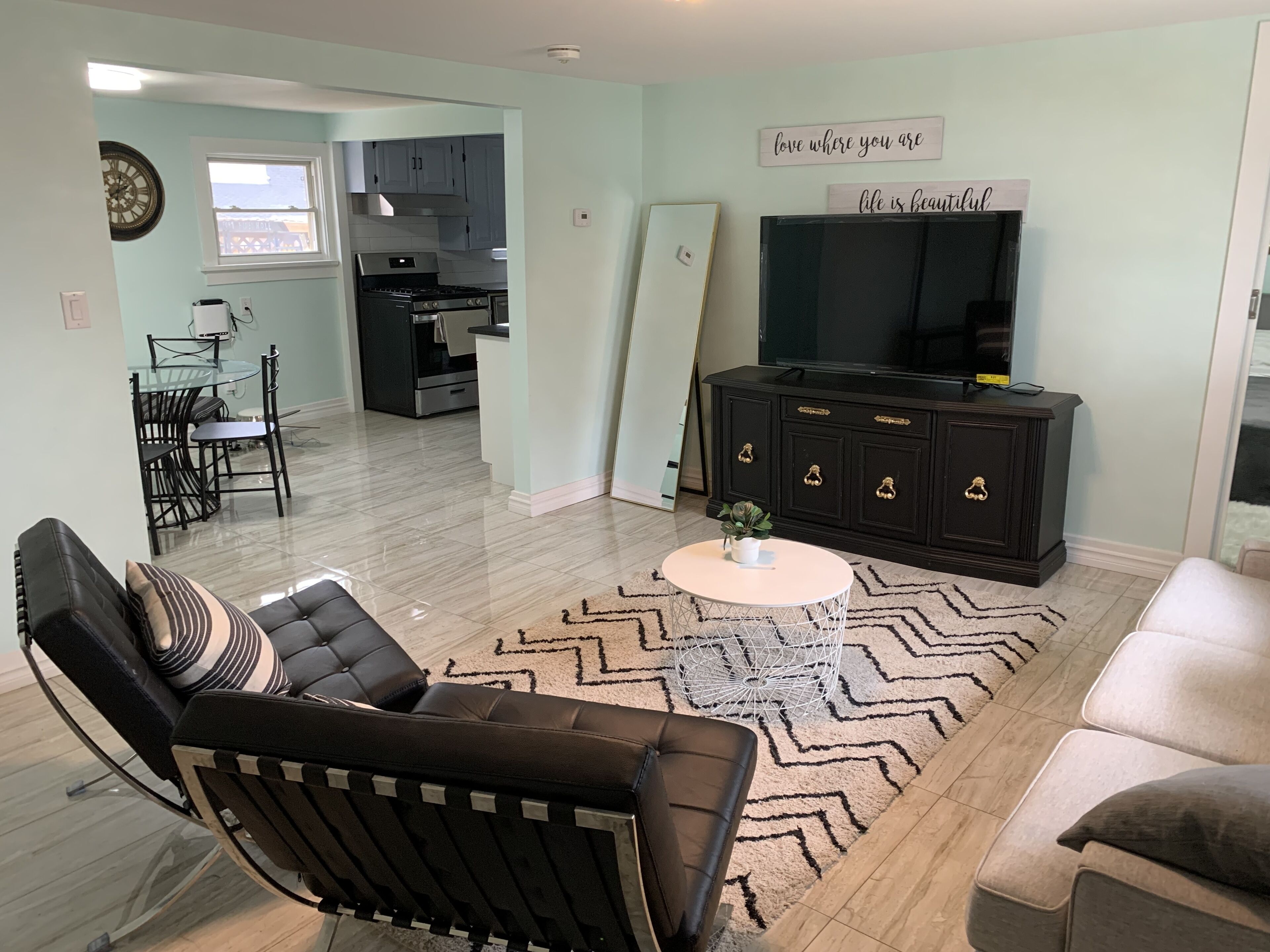 Newly renovated 3 bedrooms beach house in Crystal Beach