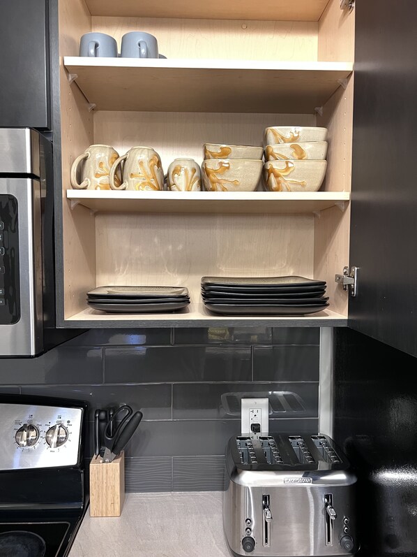 Fridge, microwave, dishwasher, coffee/tea maker