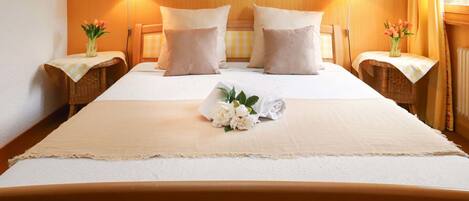 2 bedrooms, iron/ironing board, travel crib, free WiFi