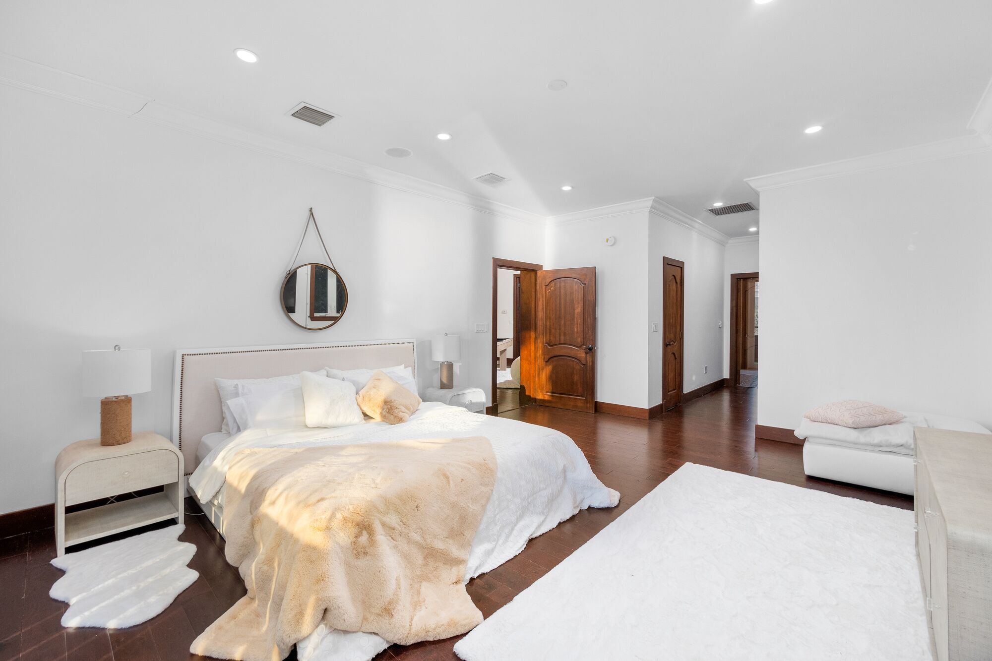 Luxury villa / Waterfront / Provate island / 5bd