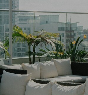 Property grounds - Classic Leopoldstadt 2BR w/ Elevator, Gym & Sauna, near U2, by Blueground (Vienna)