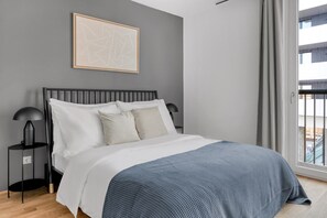 2 bedrooms, iron/ironing board, WiFi, bed sheets - Serene Leopoldstadt 2BR w/ Loggia, Gym & Sauna, near U2, by Blueground (Vienna)