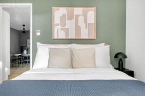 2 bedrooms, iron/ironing board, WiFi, bed sheets