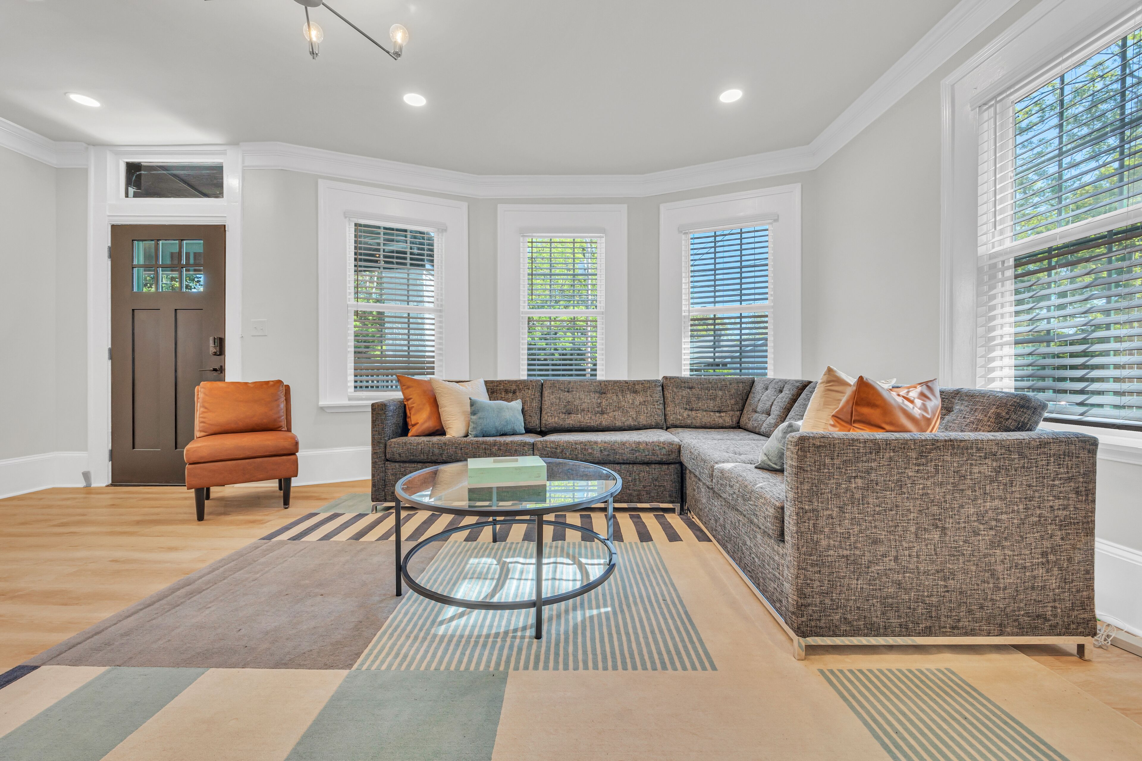 Entire Atlanta Airport Blungalow 