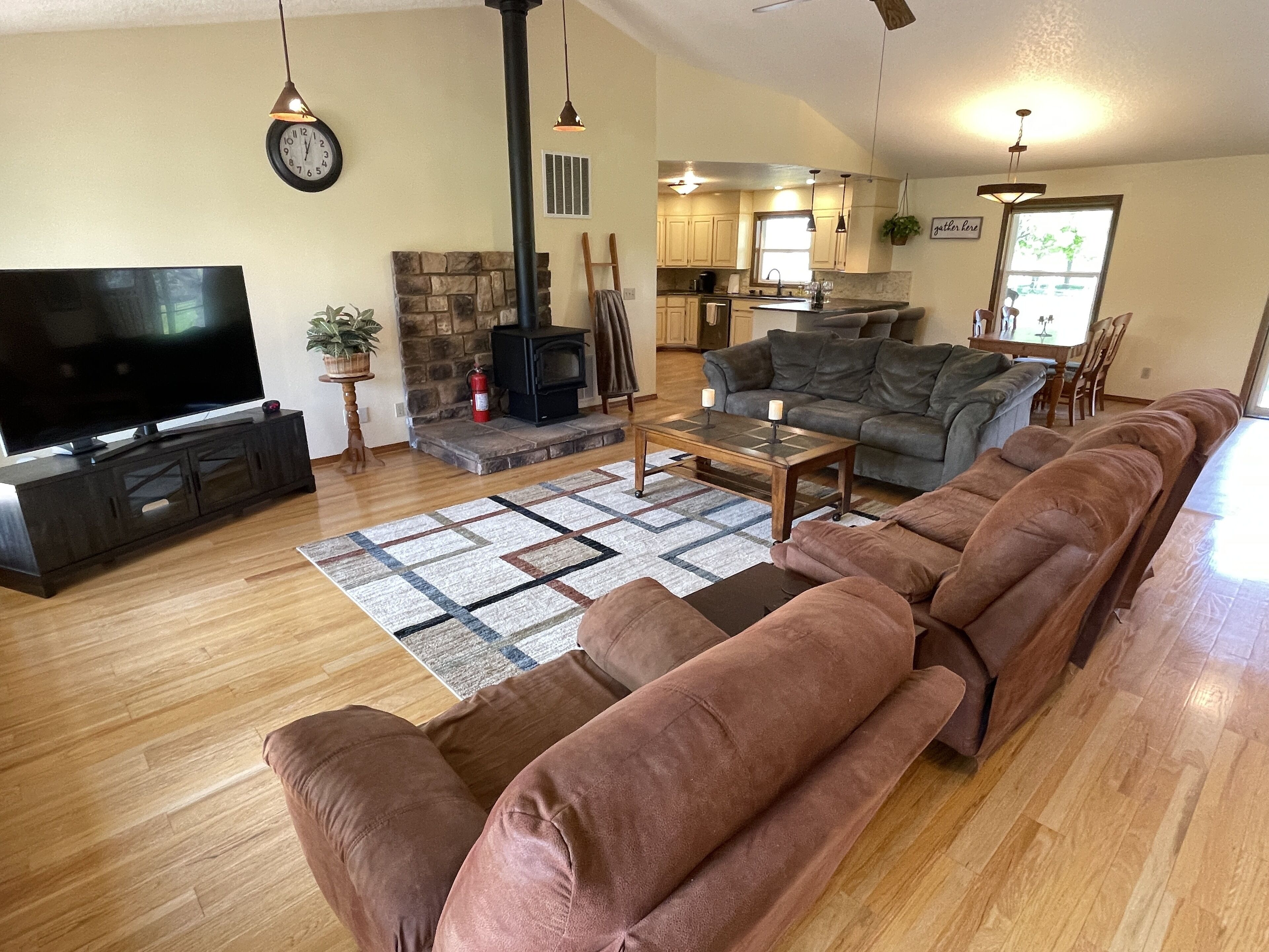 Secluded River Front Home With Easy Access To So Many Activities!