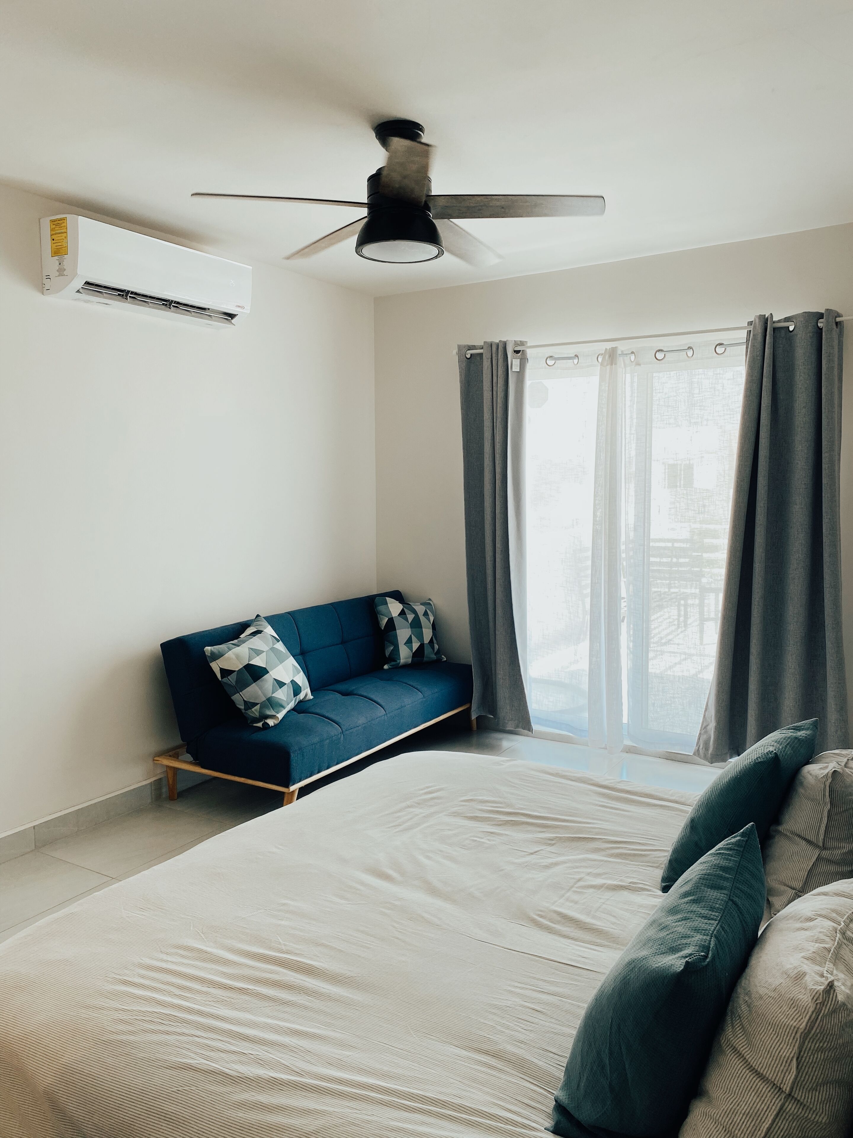 2-bedroom boutique condo with pool and Sea Views