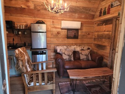 Lazy Bear Retreat by the Creek 