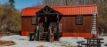 Lazy Bear Retreat by the Creek 