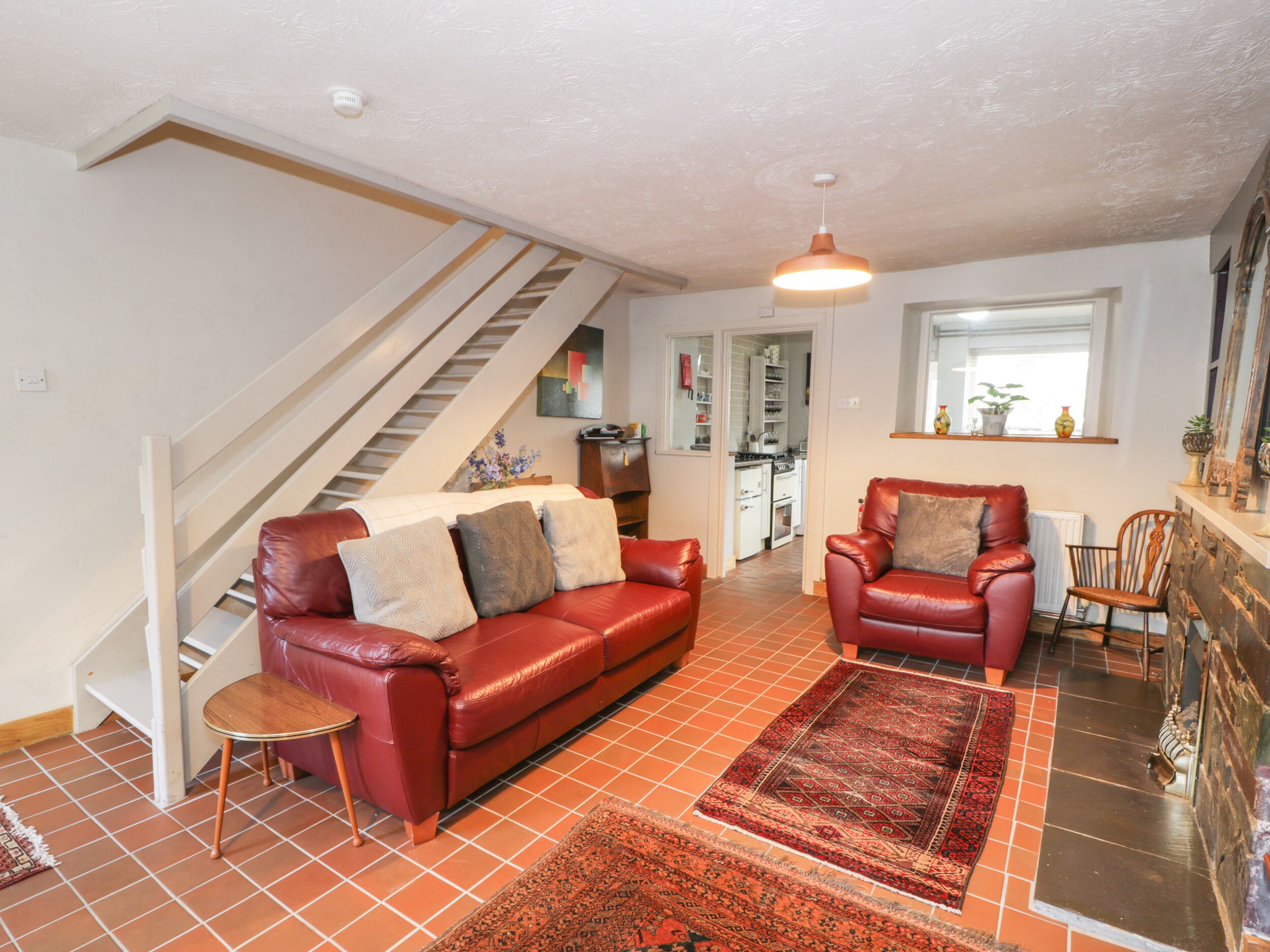 3 ALMA TERRACE, pet friendly, with a garden in Llanfairfechan