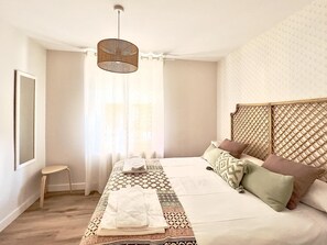 2 chambres, fer et planche à repasser, accès Internet, draps fournis