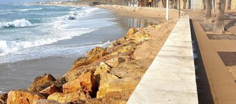 Suitur beachfront apartment Roc de Sant Gaietà