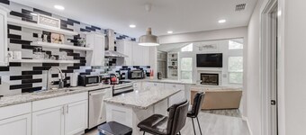 Amazing! ATnT Stadium Rangers New Ball Park, Six Flags, Hurricane Harb Tex Live!