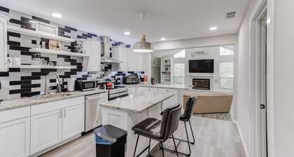 Amazing! ATnT Stadium Rangers New Ball Park, Six Flags, Hurricane Harb Tex Live!