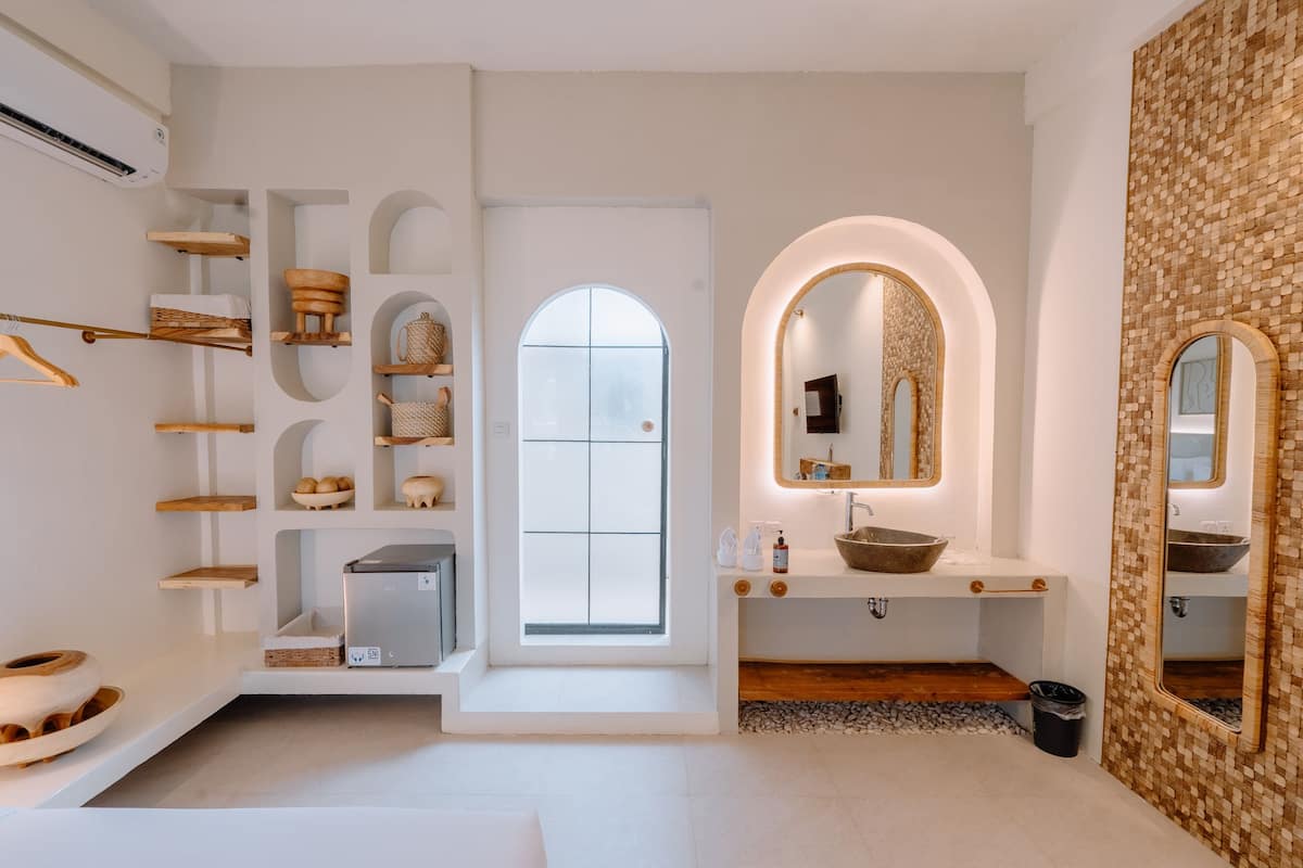 Habitación Premier | Ropa de cama de alta calidad, minibar, tabla de planchar con plancha
