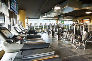 Fitness facility - Sunny Bellevue 1BR w/ Gym, W/D & Roof, near Downtown Park, by Blueground (Seattle)