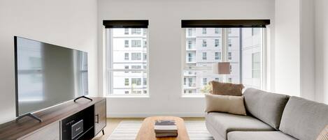 Fernseher, Stereoanlage