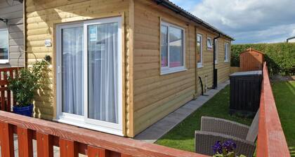Pet friendly sleeps 3 Chalet Bridlington free elec