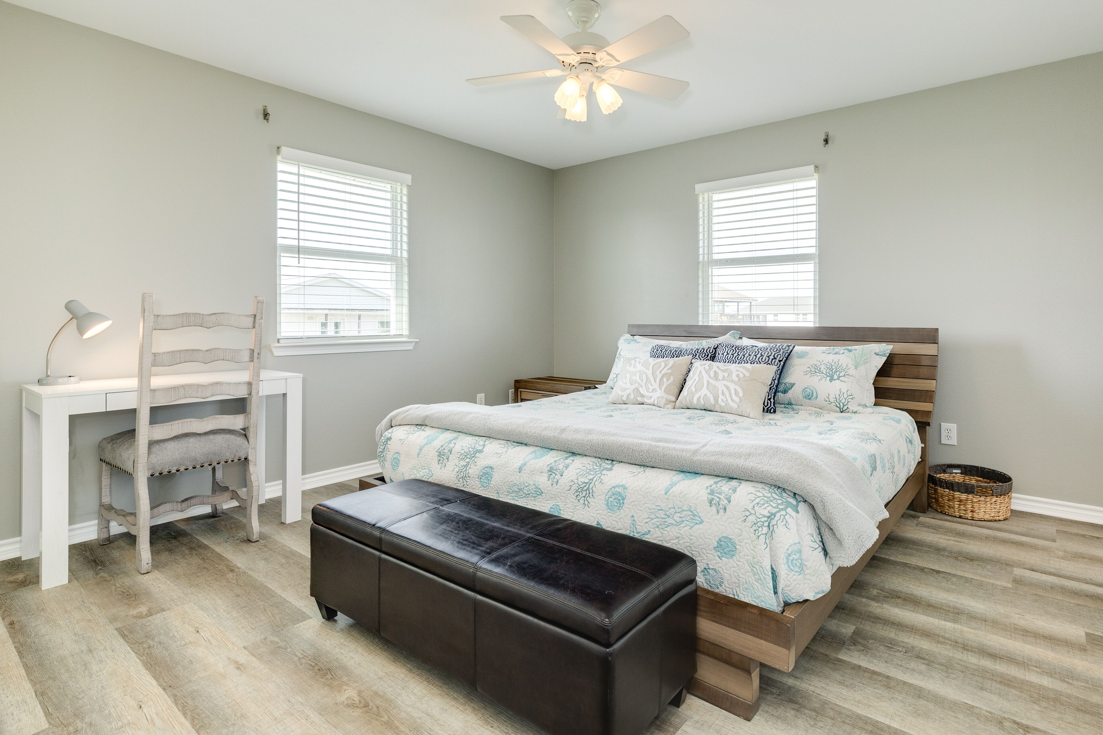 Waterview home steps from the beach central AC, washer\/dryer