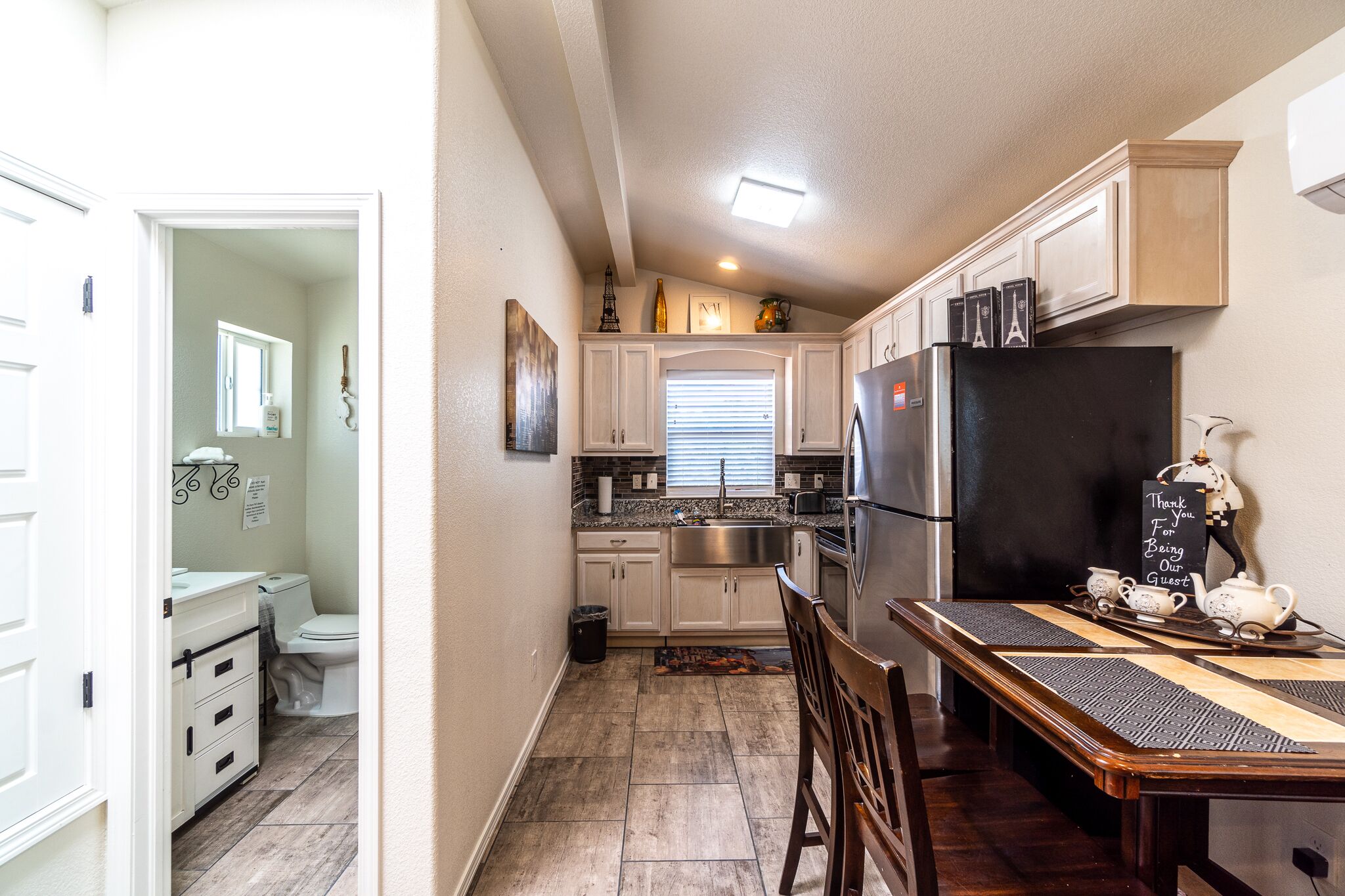 Tiny Paris home| Full Kit|Suite|Safe & Comfortable 