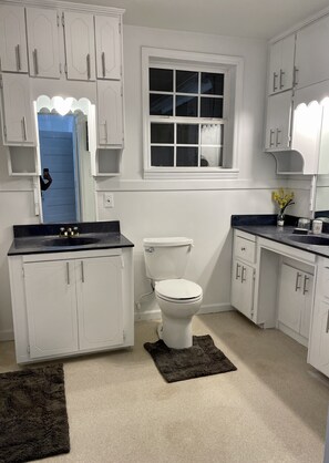 シャワー付き浴槽、バスアメニティ (無料)