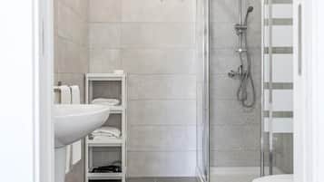 Baignoire, serviettes fournies